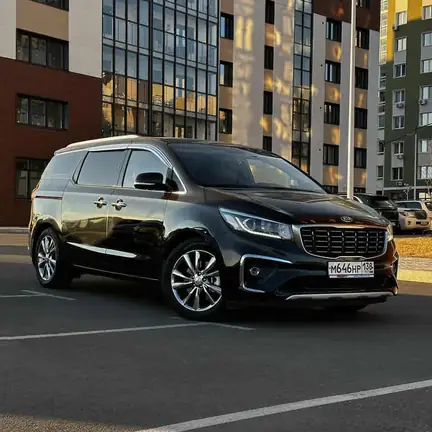 Kia Carnival 646